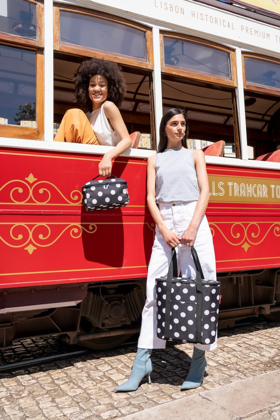 reisenthel beautycase glossy dots black - square toiletry bag, luggage organizer, cosmetic bag