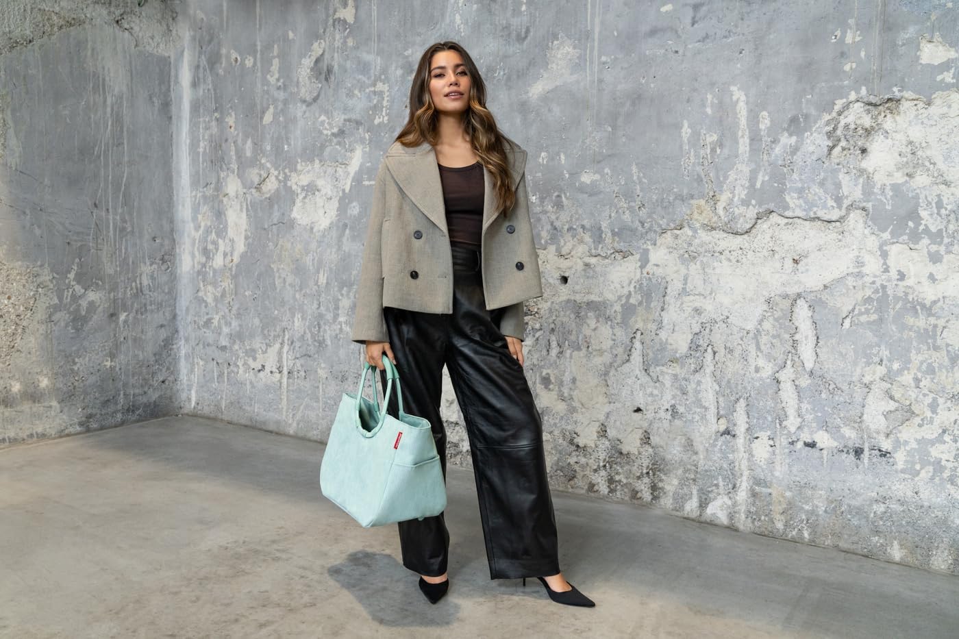 reisenthel Loopshopper L - Sturdy Bag with Practical Compartments Made from Recycled PET Bottles - Charming and Water-Repellent Design Gold, Mesh black., L